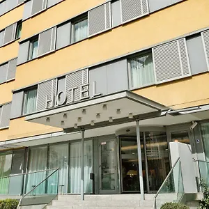 Courtyard By Marriott Schoenbrunn Hotel